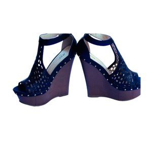 BRAND NEW_JUST FAB_STRAP WEDGES